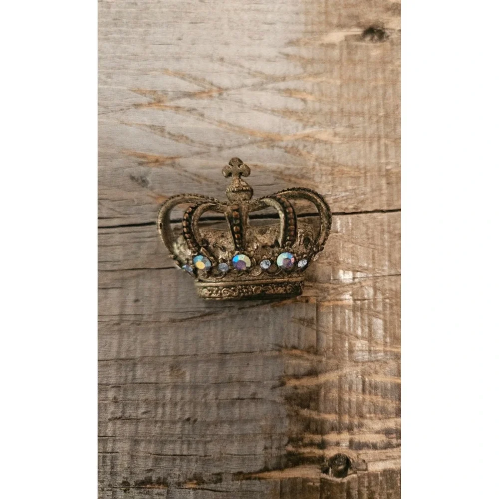 Vintage Made in Korea Crown Brooch Made With AB Crystals Royal Queen‎ Pin